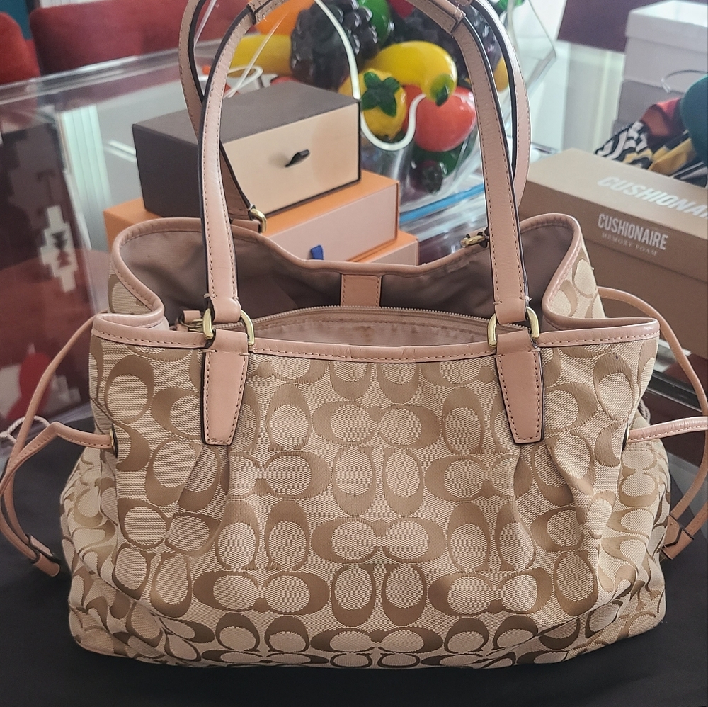 COACH Drawstring Carryall - Picture 4 of 10